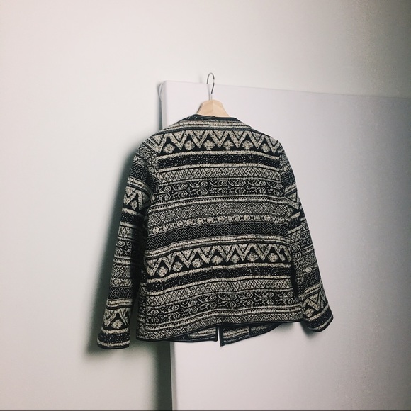 Loose Patterned Jacket - Picture 2 of 5